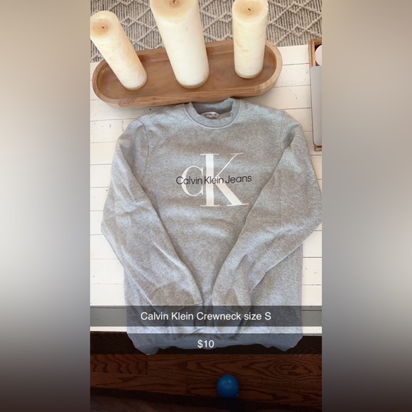 Sweatshirt - Picture 1 of 1